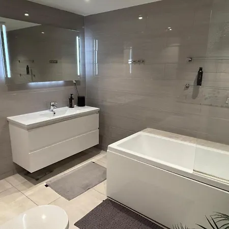 Nordic Comfort With Hot Tub * Storeidet