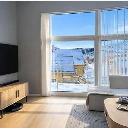 Nordic Comfort With Hot Tub Villa