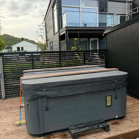 Nordic Comfort With Hot Tub *